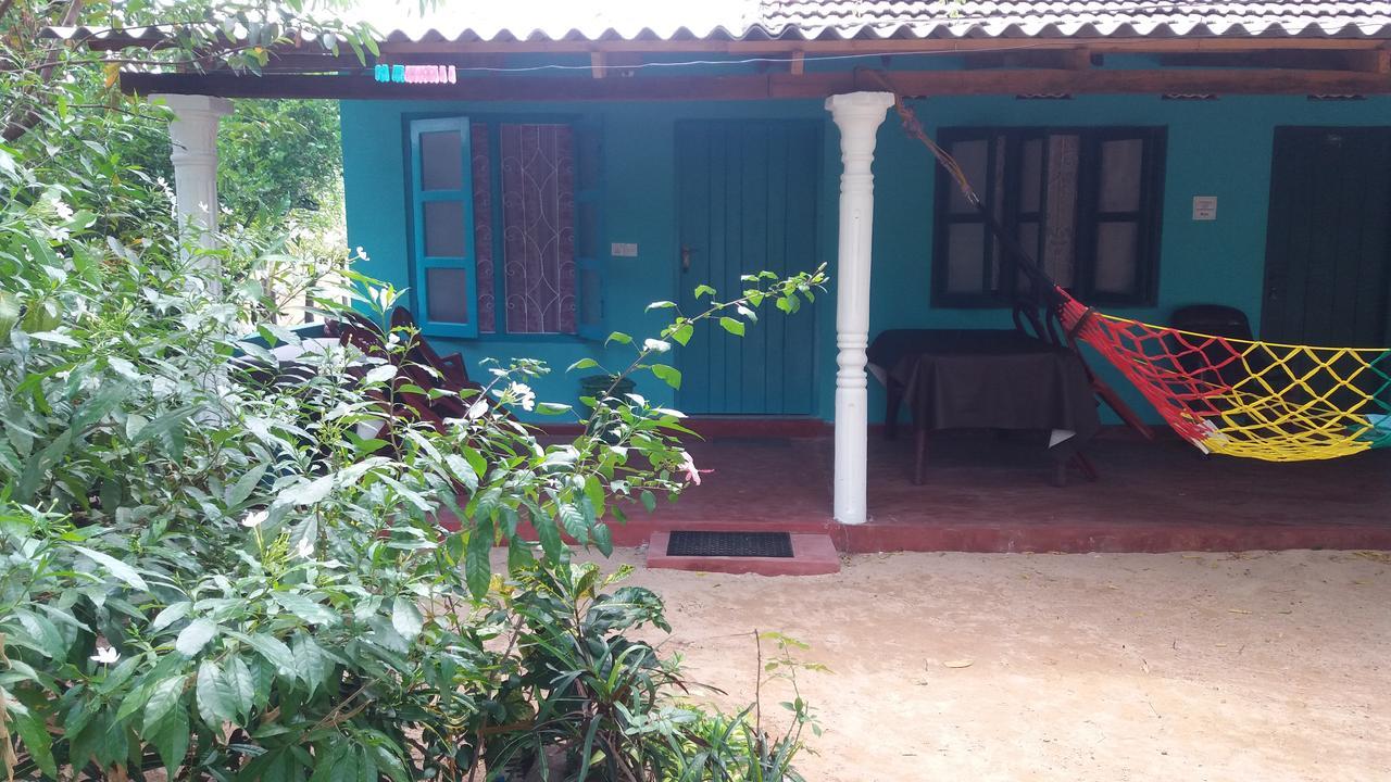 Theepan'S Home Nilaveli Exterior photo